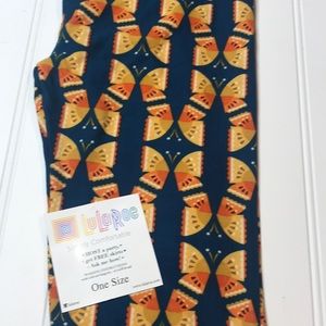 Buttery soft LulaRoe one size leggings